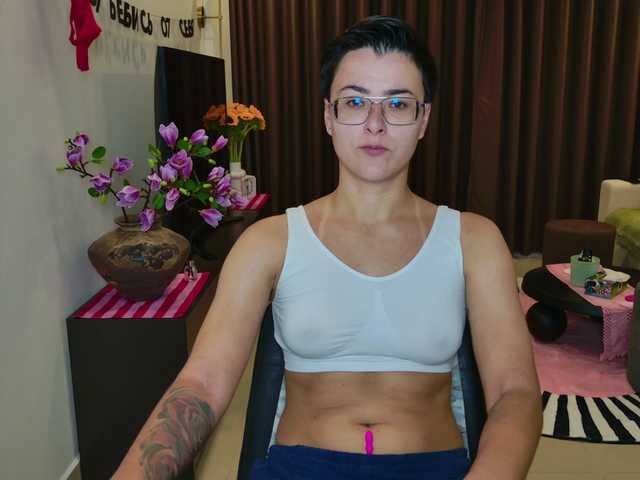 Sashanotfound live cam on BongaCams