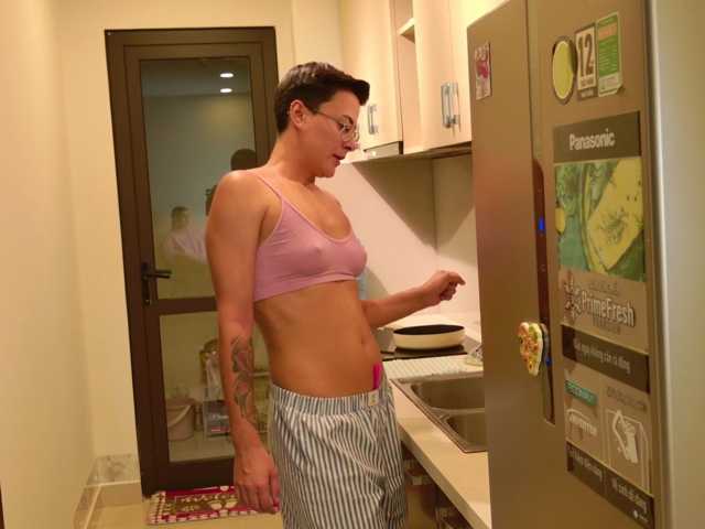 Sashanotfound live cam preview