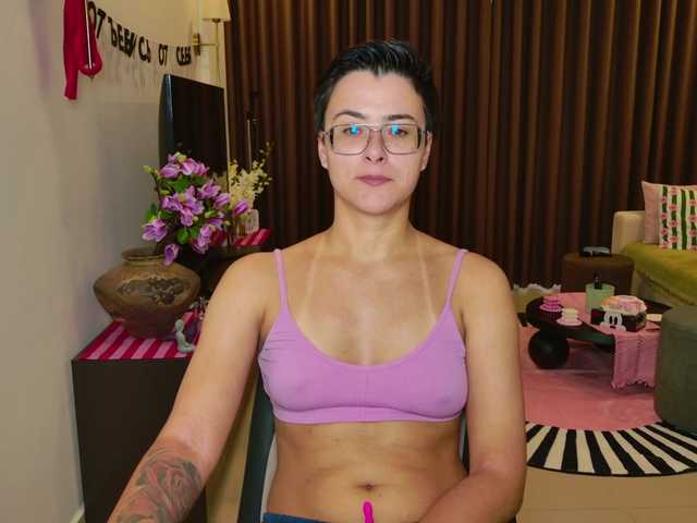 Sashanotfound live cam on BongaCams