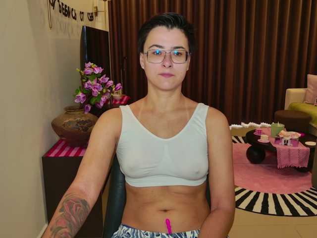 Sashanotfound live cam on BongaCams