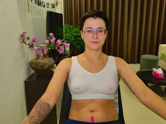 Sashanotfound live cam on BongaCams