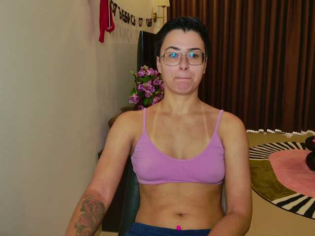 Sashanotfound live cam on BongaCams