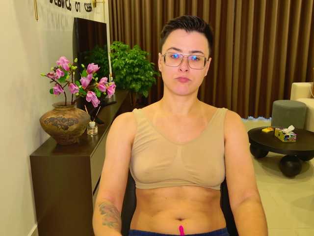 Sashanotfound's BongaCams show and profile