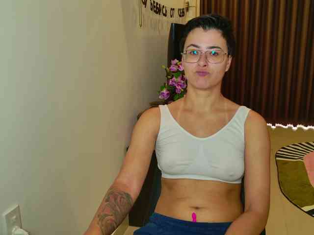 Sashanotfound Live Webcam on BongaCams