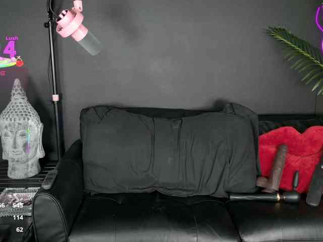 DaisyHotwife webcam