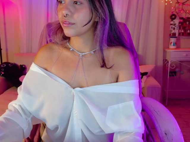 Anisahade29 live cam on BongaCams