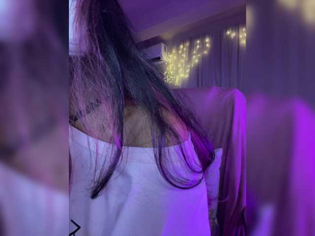 Anisahade29 live cam on BongaCams