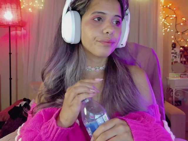 Anisahade29 live cam on BongaCams