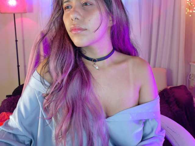 Anisahade29 live cam on BongaCams