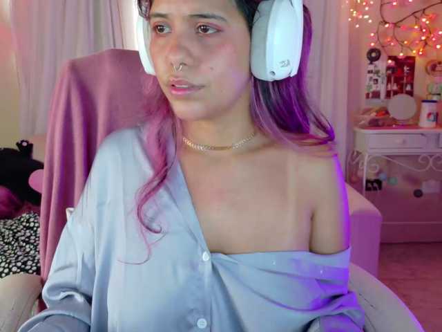Anisahade29 live cam on BongaCams