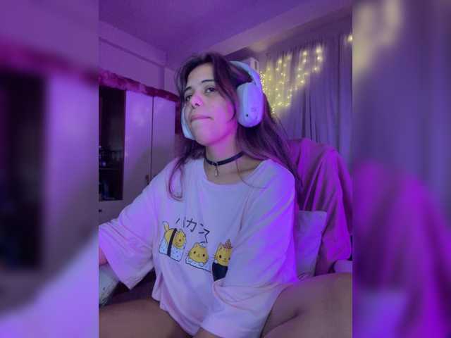 Anisahade29 live cam on BongaCams