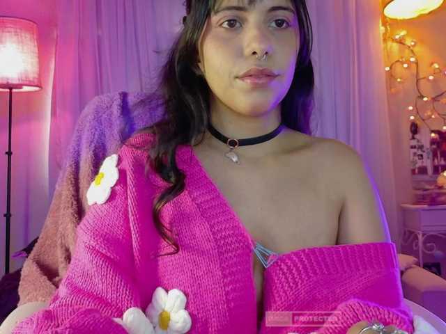 Anisahade29 live cam on BongaCams