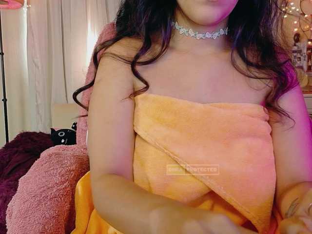 Anisahade29 live cam