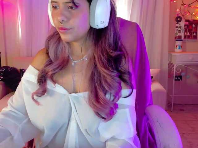 Anisahade29 live cam on BongaCams