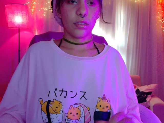 Anisahade29 live cam on BongaCams