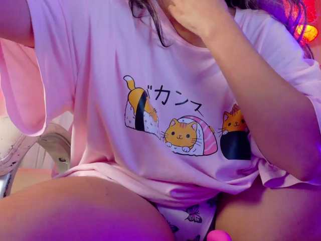 Anisahade29 live cam on BongaCams
