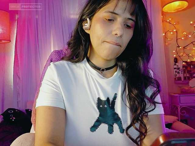 Anisahade29 live cam on BongaCams