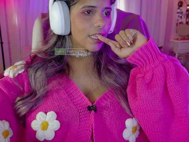 Anisahade29 live cam on BongaCams