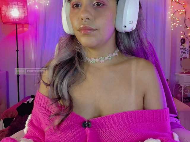 Anisahade29 live cam on BongaCams