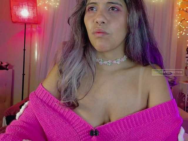 Anisahade29 live cam on BongaCams