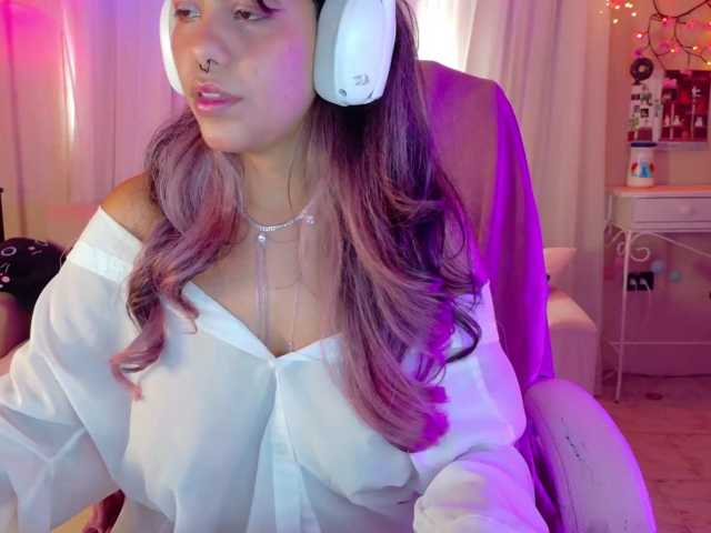 Anisahade29 live cam on BongaCams