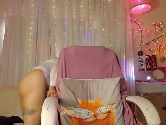 Anisahade29's BongaCams show and profile