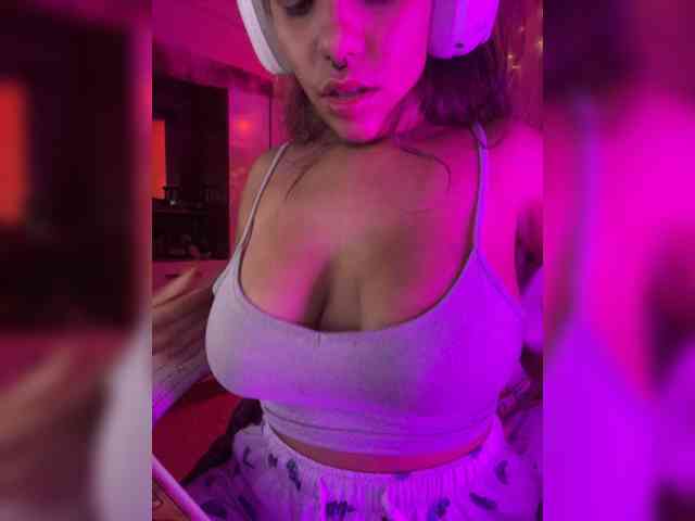Anisahade29