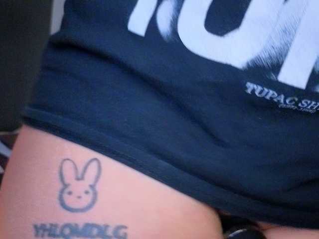 Miacanelaxo live cam on BongaCams
