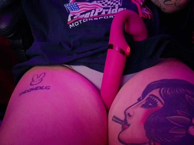Miacanelaxo live cam preview