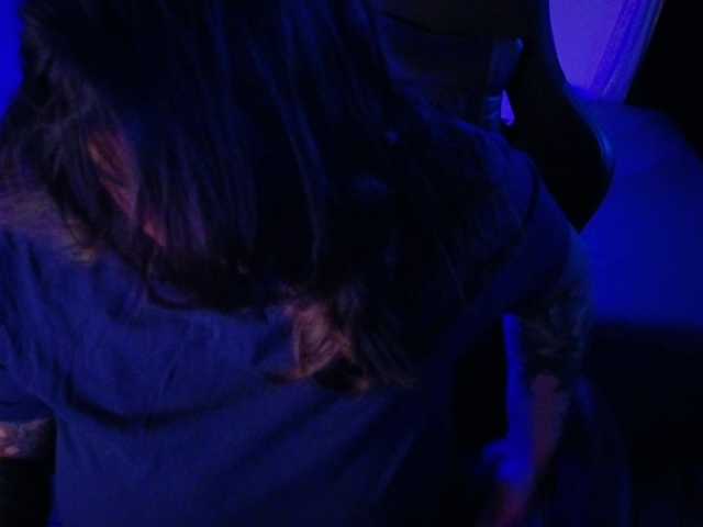 Miacanelaxo live cam on BongaCams