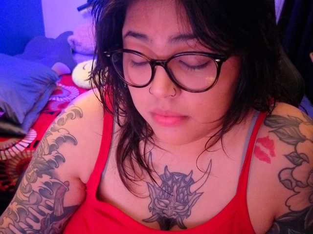 Miacanelaxo live cam on BongaCams