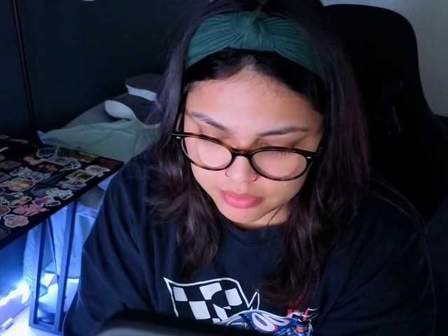 Miacanelaxo live webcam show