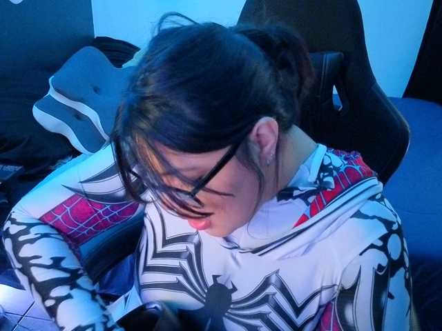 Miacanelaxo live cam on BongaCams