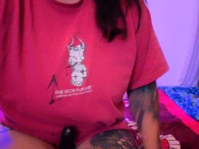 Miacanelaxo live cam on BongaCams