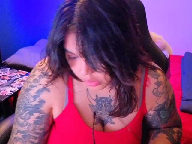 Miacanelaxo live cam on BongaCams