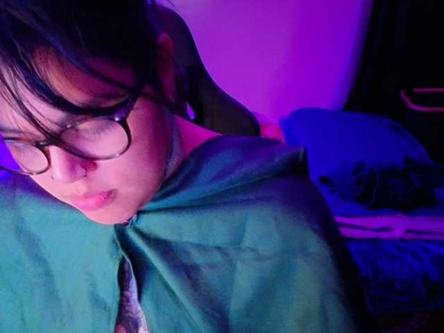 Miacanelaxo, live now on BongaCams