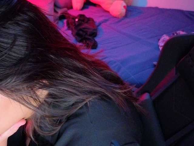 Miacanelaxo live cam on BongaCams