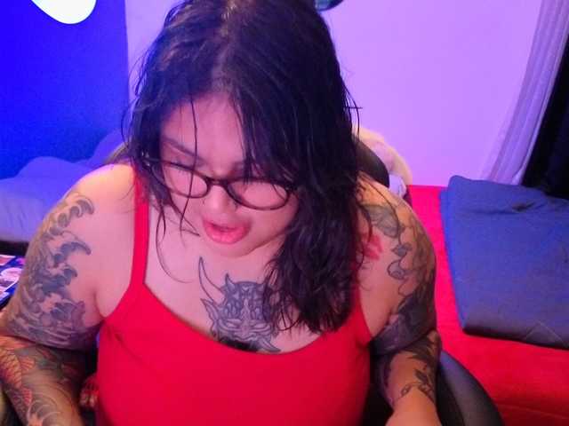 Miacanelaxo live cam on BongaCams