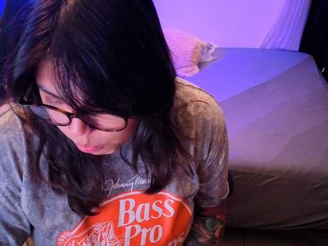 Miacanelaxo — live female cam