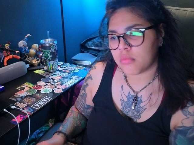 Miacanelaxo live cam on BongaCams