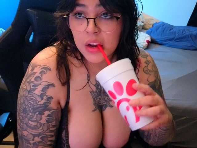 Miacanelaxo live cam on BongaCams
