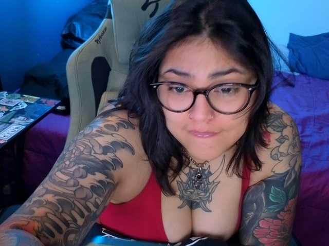 Miacanelaxo live cam on BongaCams