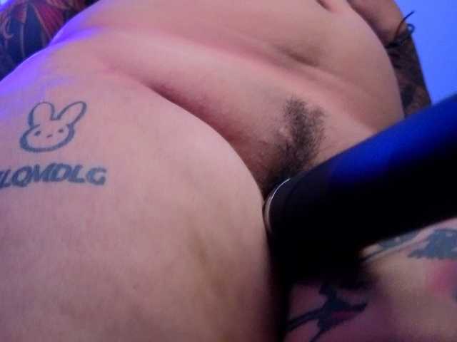 Miacanelaxo live cam on BongaCams