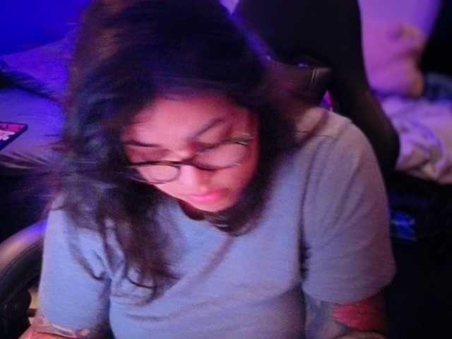Miacanelaxo live cam on BongaCams