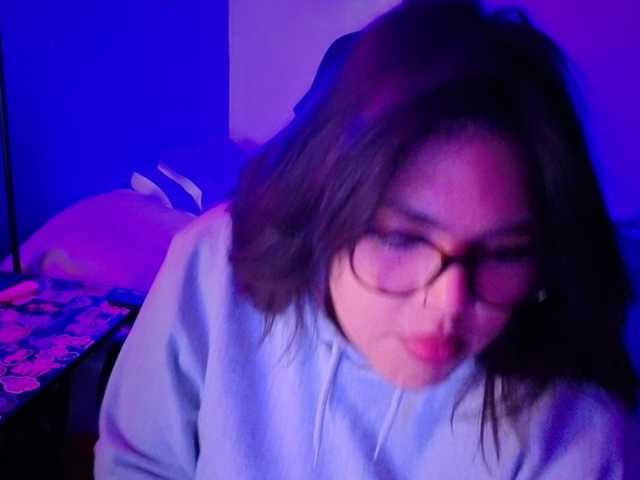 Miacanelaxo live cam preview