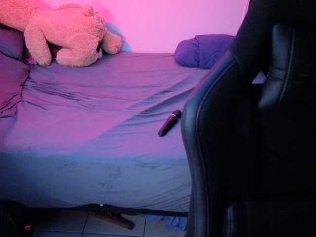 Miacanelaxo live cam on BongaCams