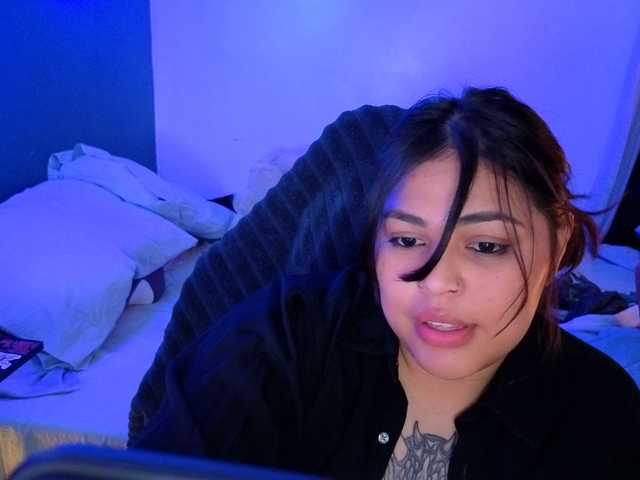 Miacanelaxo live cam on BongaCams