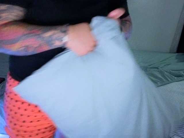 Miacanelaxo live webcam show