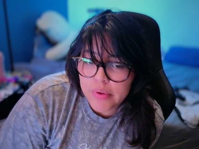 Miacanelaxo live cam preview