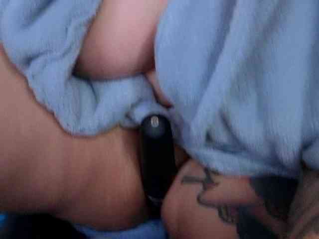 Miacanelaxo Live Webcam on BongaCams